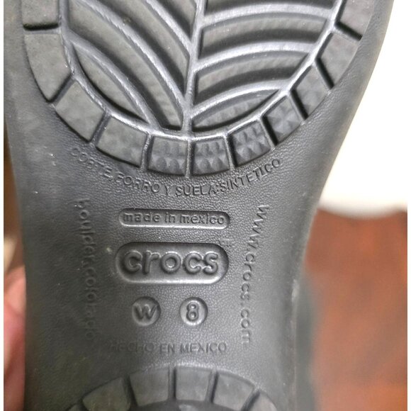 Crocs Women's Black Flats Sandals Size 8 Slip-On Lightweight Comfortable Casual - Picture 8 of 8